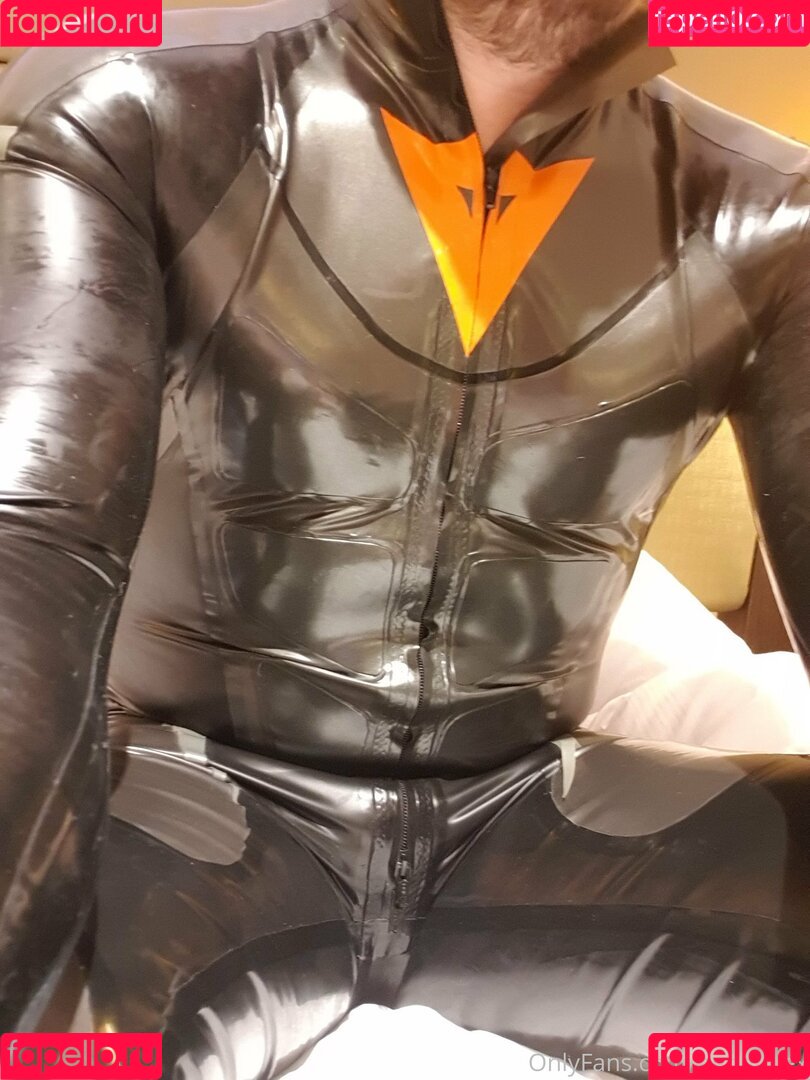 neonlatex Onlyfans Photo Gallery 