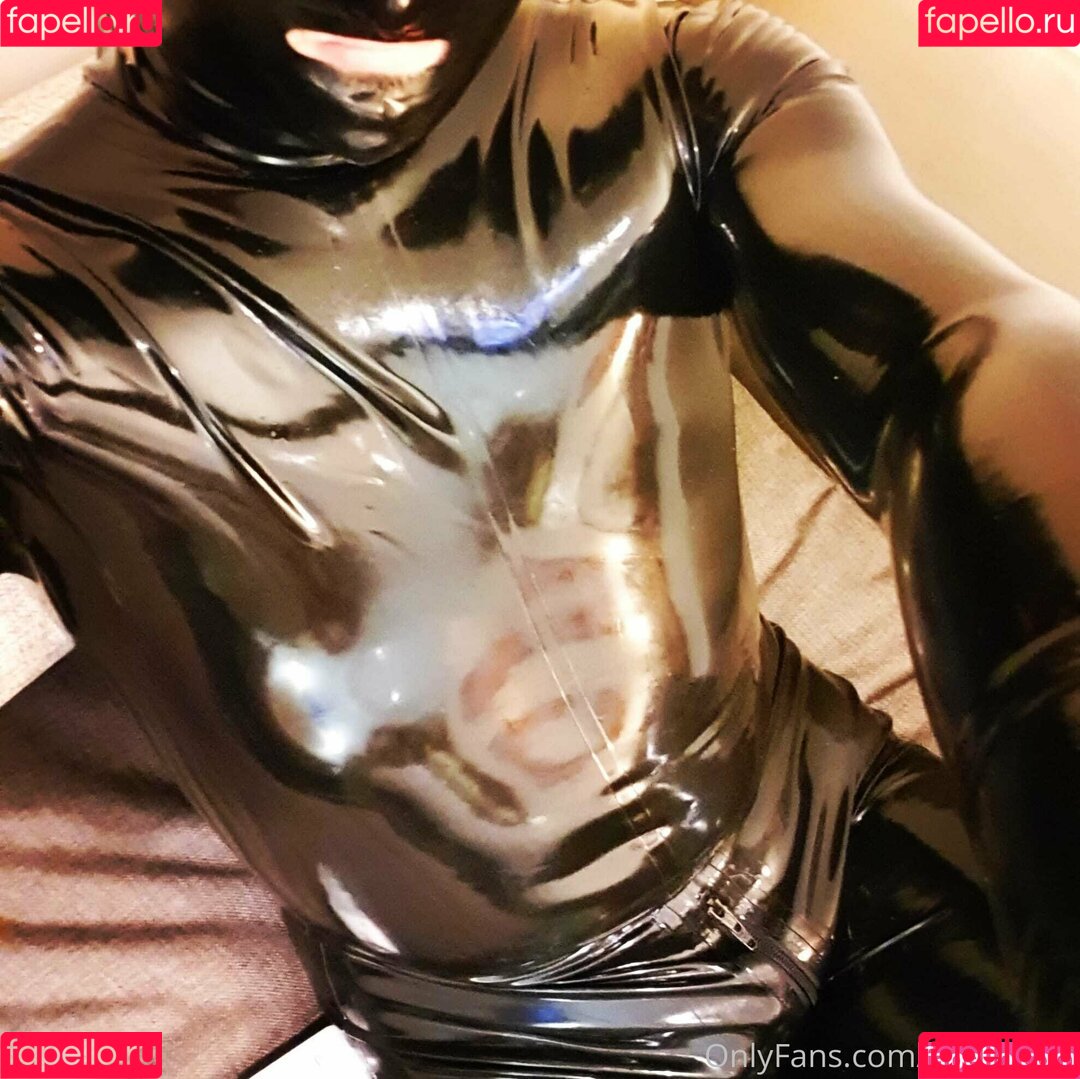 neonlatex Onlyfans Photo Gallery 