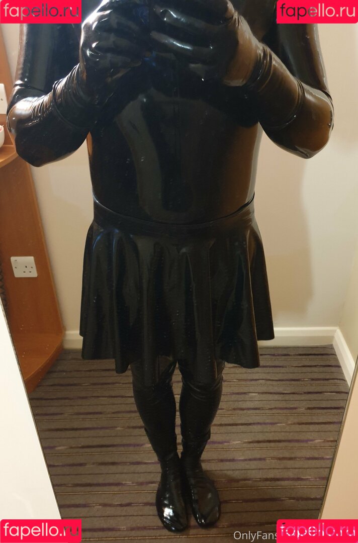 neonlatex Onlyfans Photo Gallery 