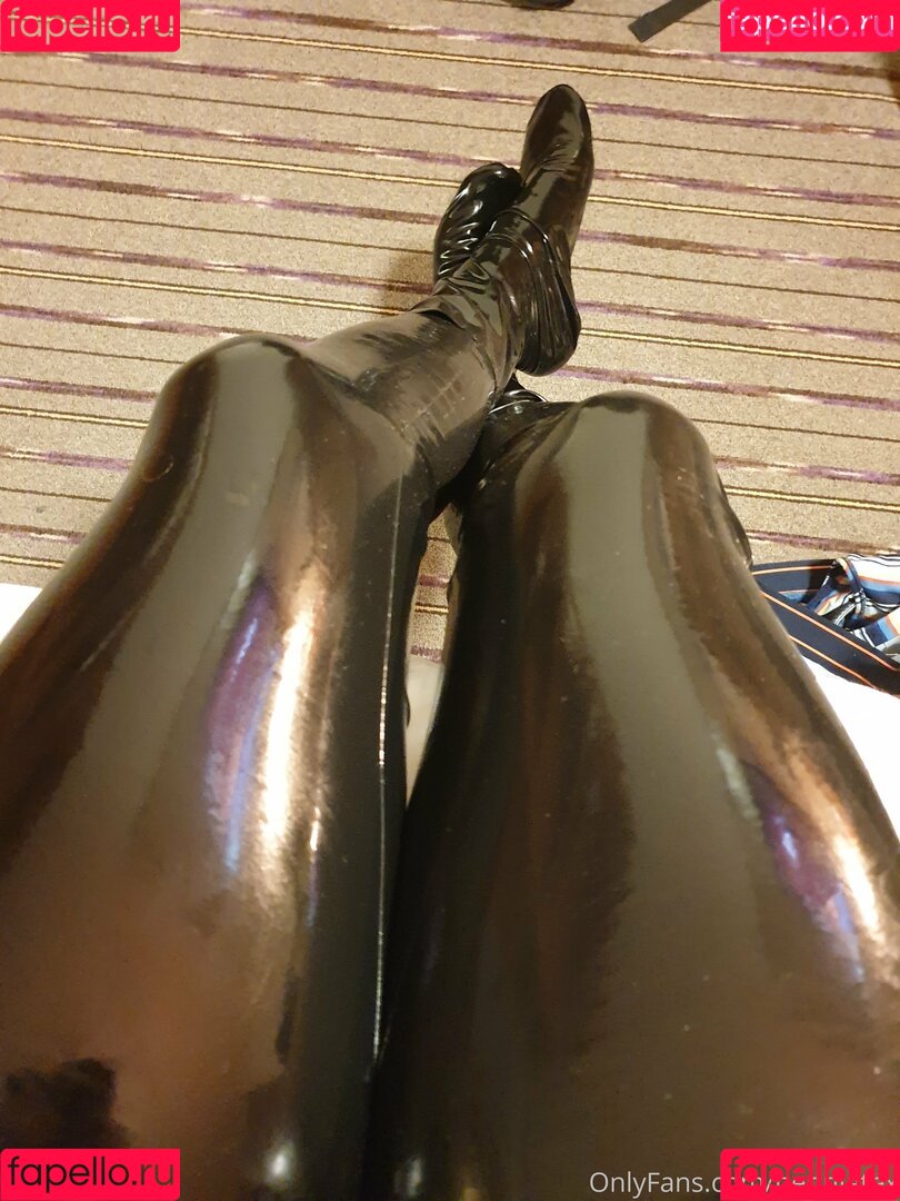 neonlatex Onlyfans Photo Gallery 