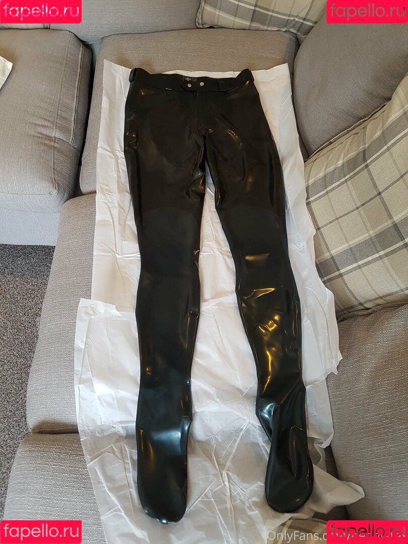 neonlatex Onlyfans Photo Gallery 