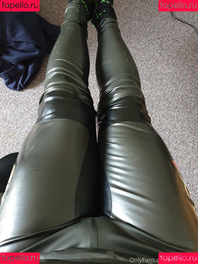 neonlatex Onlyfans Photo Gallery 