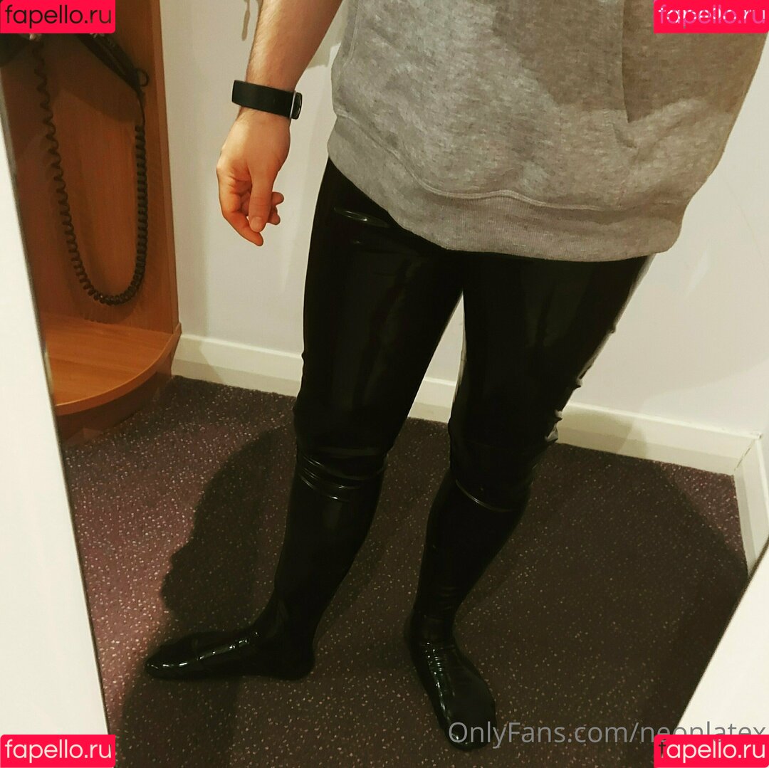 neonlatex Onlyfans Photo Gallery 