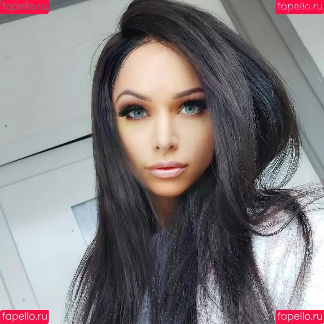 Tyra Kadney Onlyfans Photo Gallery 