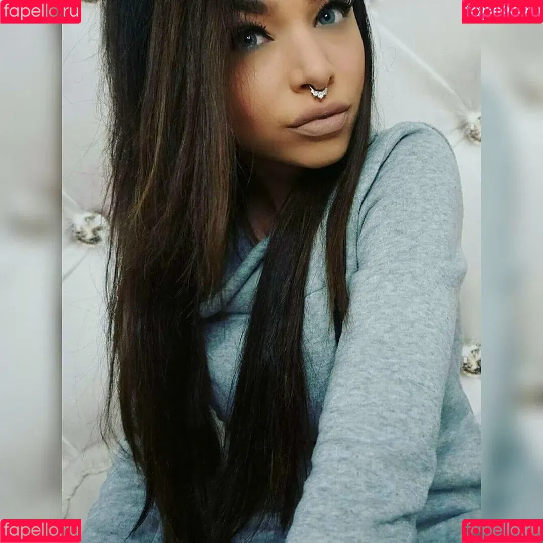 Tyra Kadney Onlyfans Photo Gallery 