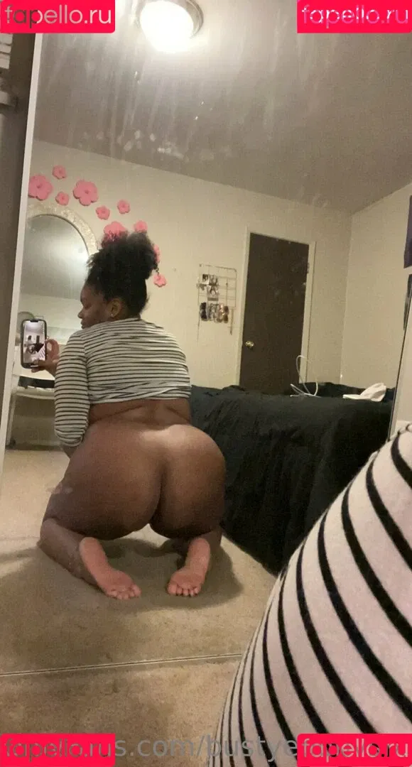 bustyebonyslxt Onlyfans Photo Gallery 