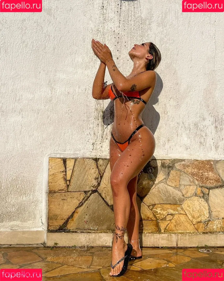 Nathalia Valente Onlyfans Photo Gallery 