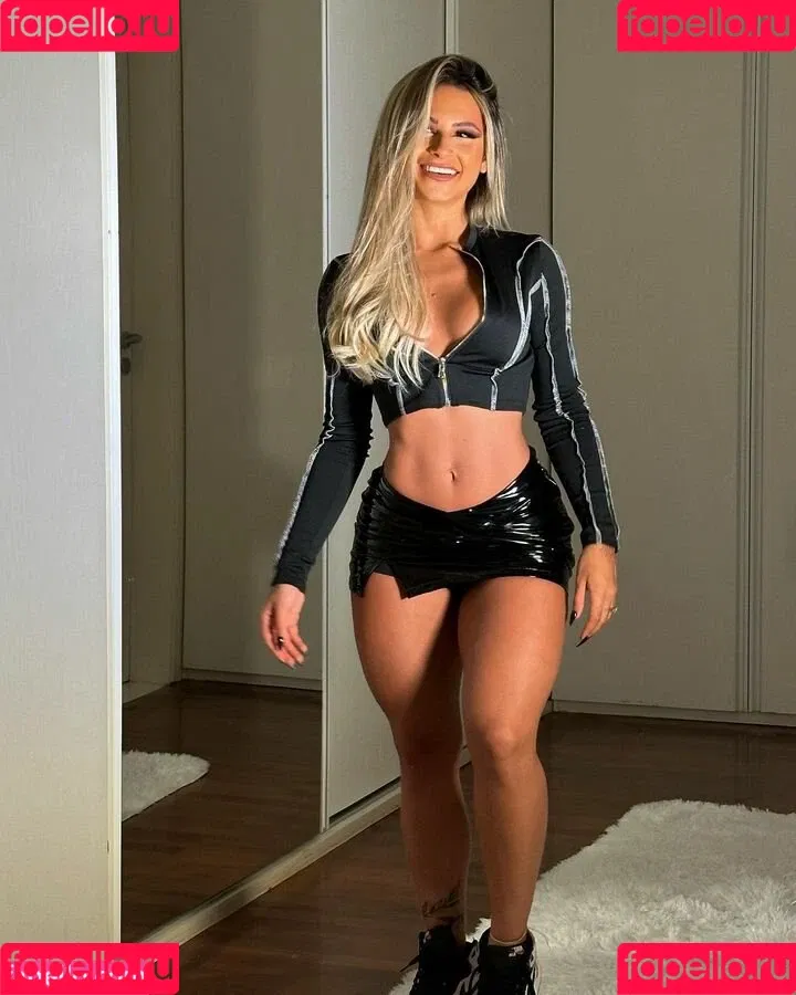 Nathalia Valente Onlyfans Photo Gallery 