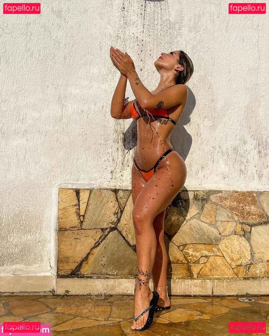 Nathalia Valente Onlyfans Photo Gallery 