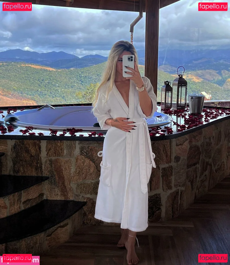 Nathalia Valente Onlyfans Photo Gallery 