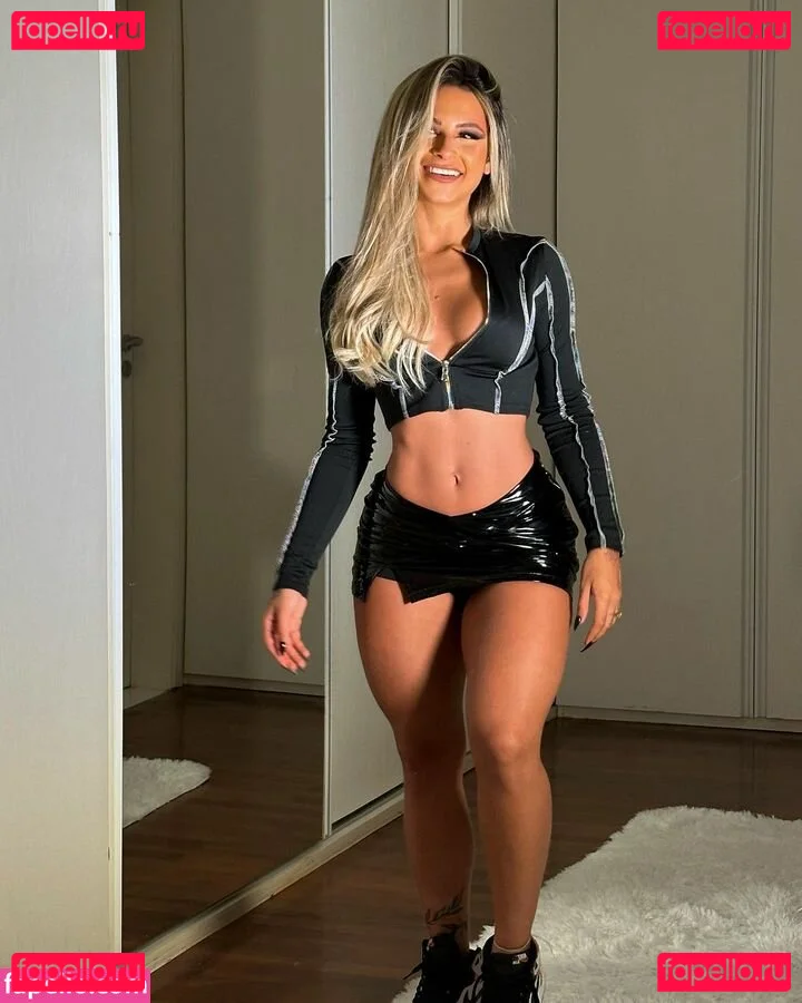 Nathalia Valente Onlyfans Photo Gallery 