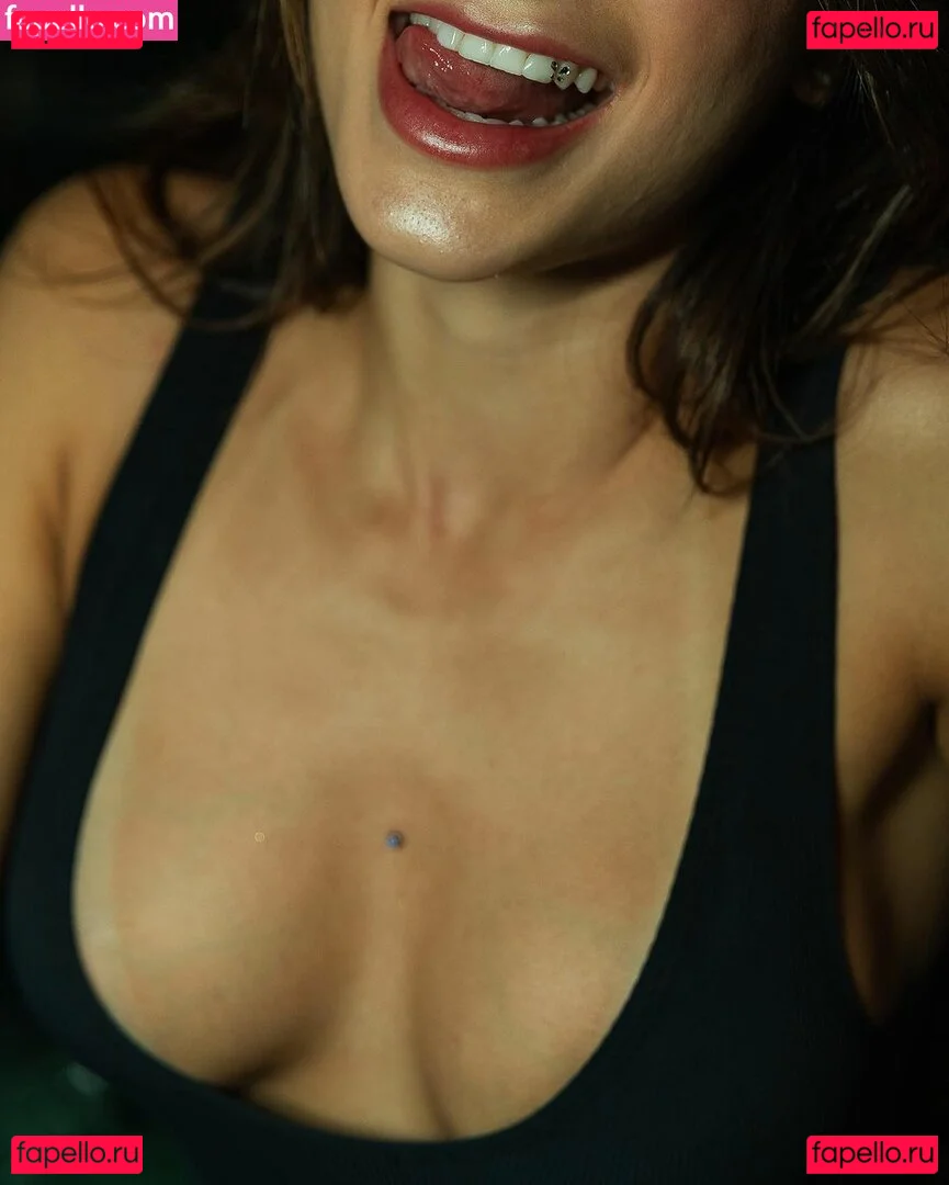 Nathalia Valente Onlyfans Photo Gallery 