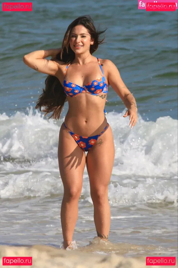 Nathalia Valente Onlyfans Photo Gallery 