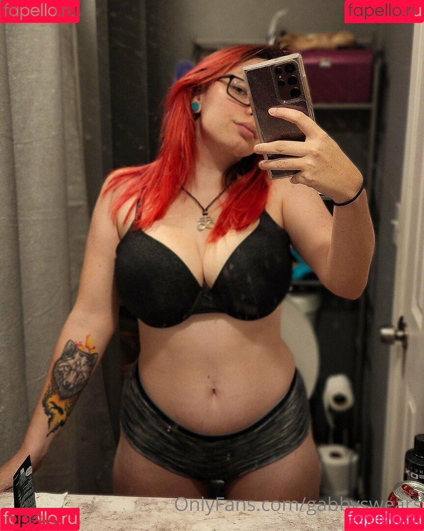 GabbySwears Onlyfans Photo Gallery 