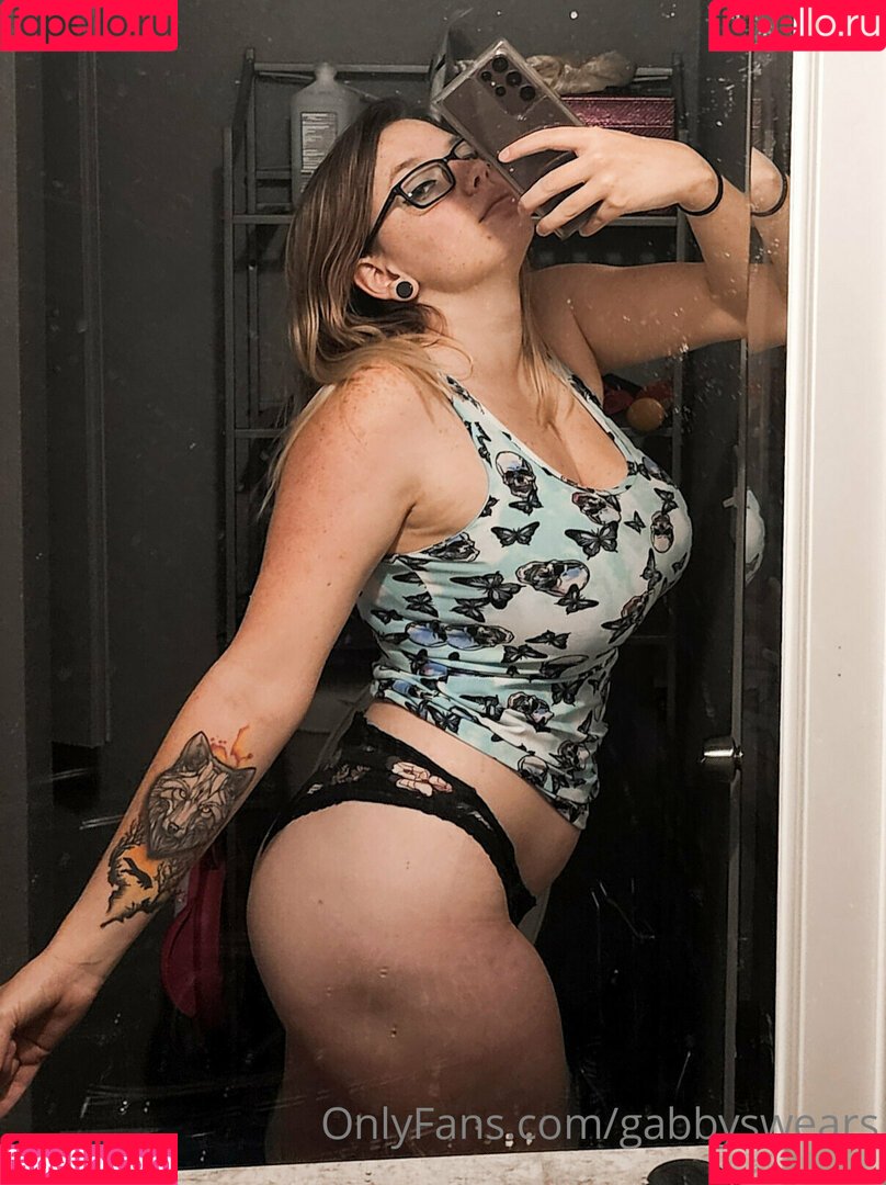 GabbySwears Onlyfans Photo Gallery 