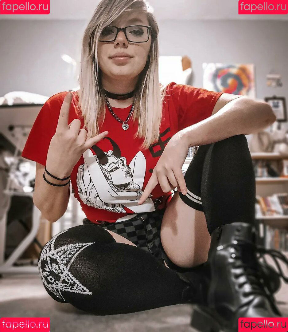 GabbySwears Onlyfans Photo Gallery 