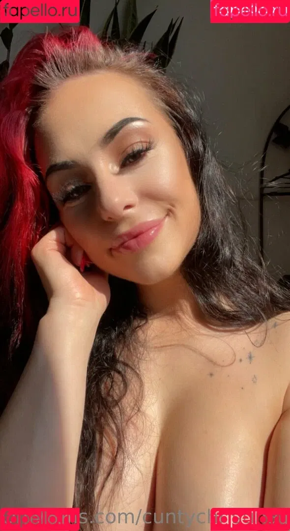 cuntychristinaafree Onlyfans Photo Gallery 