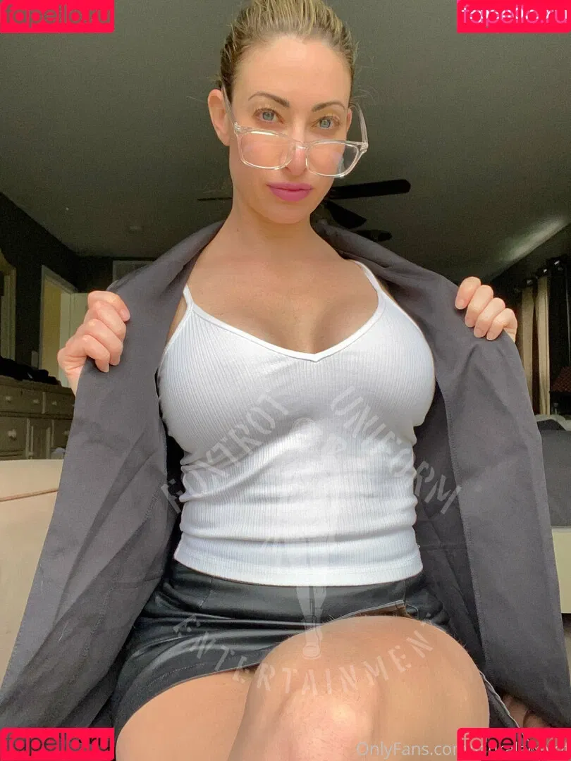 lauralaceyof Onlyfans Photo Gallery 