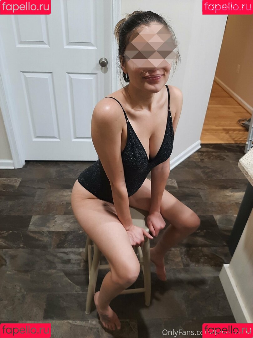 tinyandtan Onlyfans Photo Gallery 