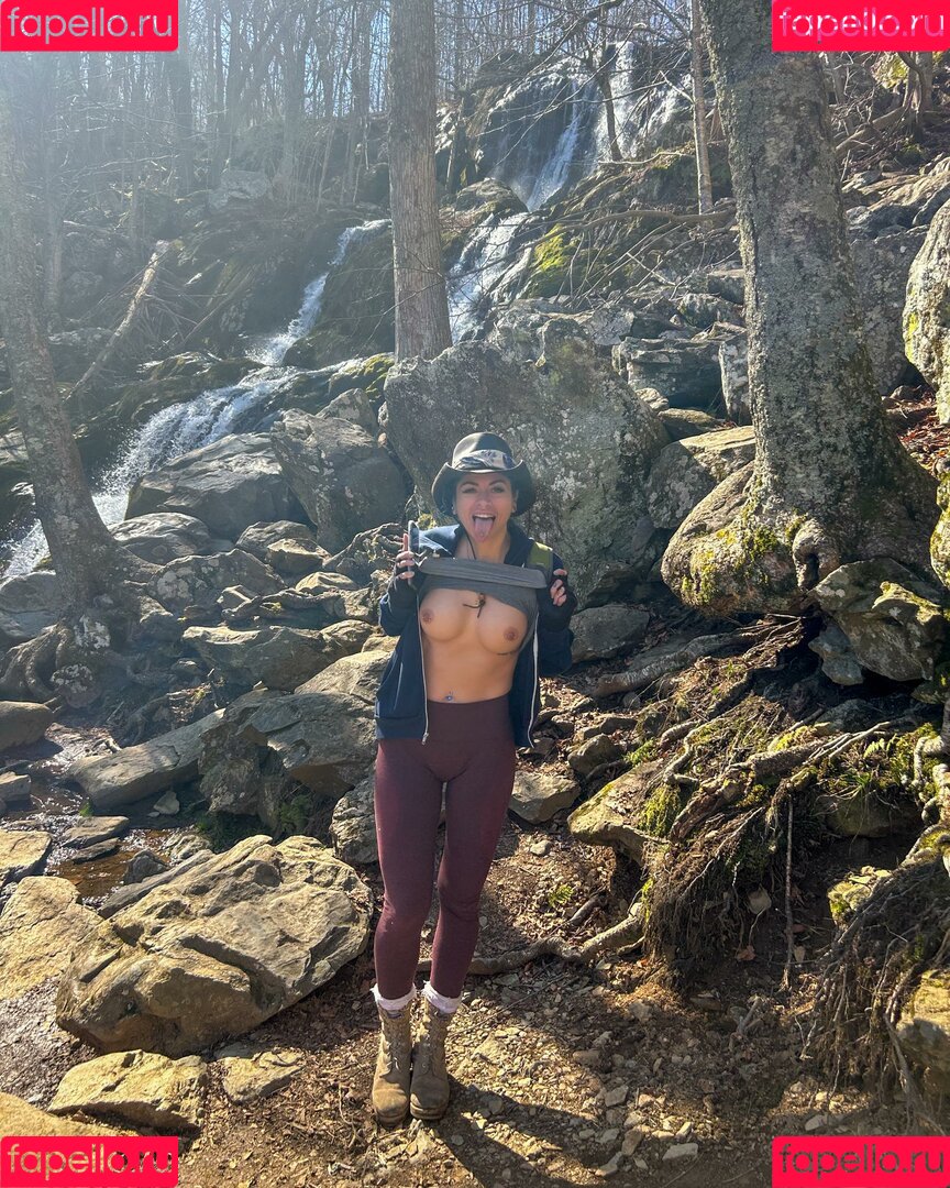 Lena Lawless Onlyfans Photo Gallery 