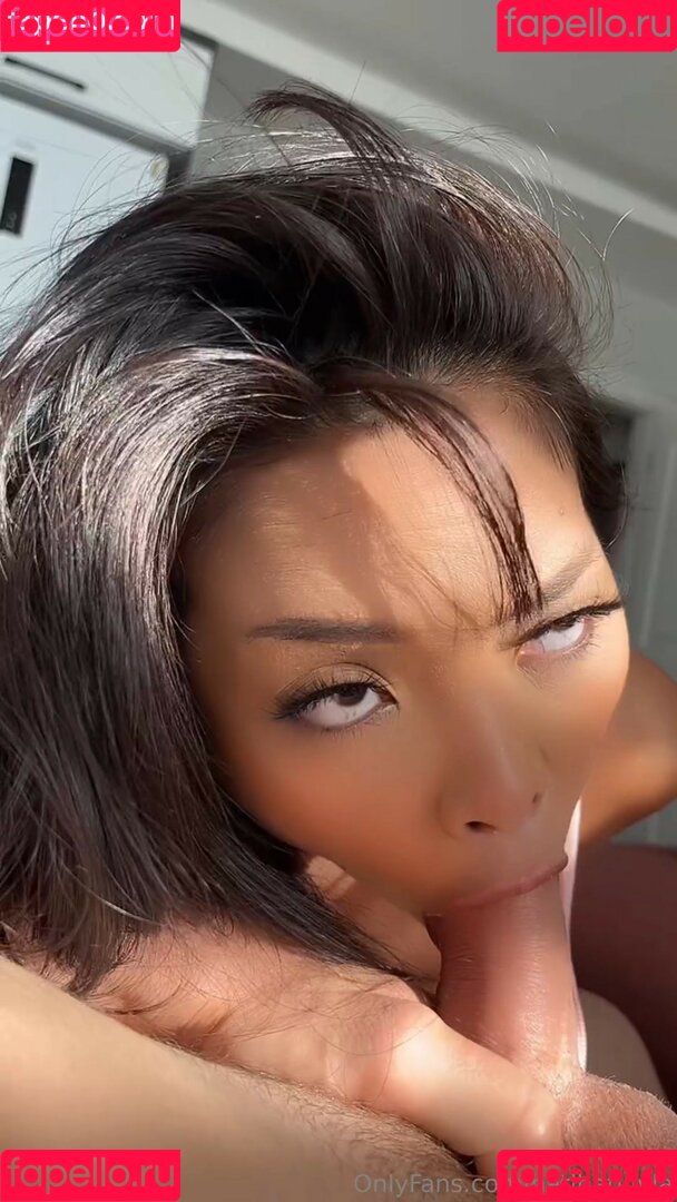 hatihatilyla Onlyfans Photo Gallery 