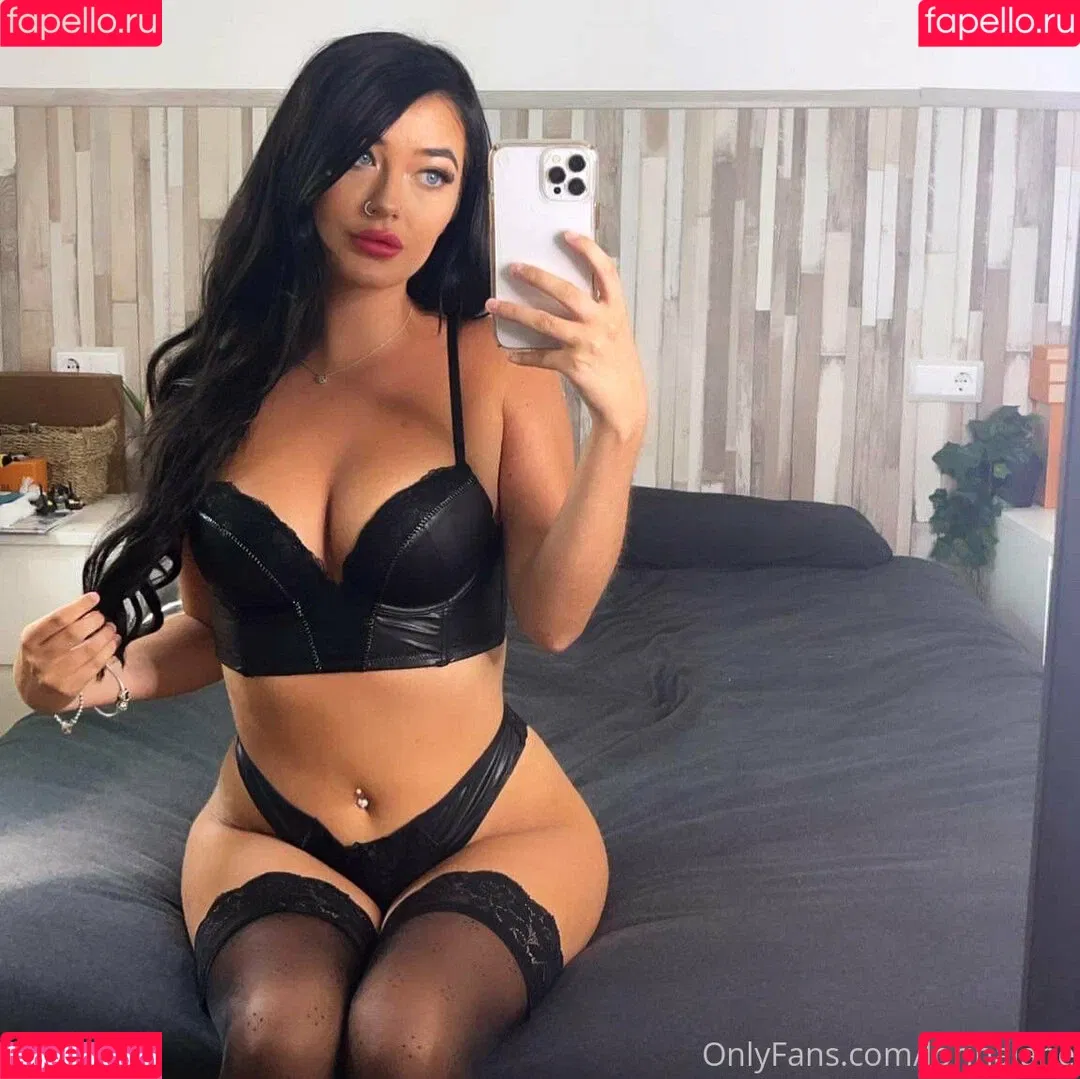 lorinajane Onlyfans Photo Gallery 