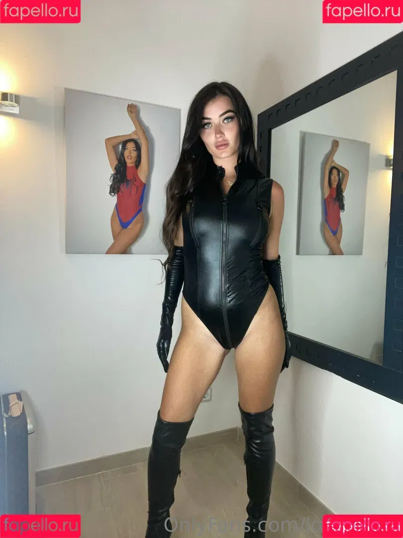 lorinajane Onlyfans Photo Gallery 