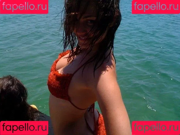 Phoebe Tonkin Onlyfans Photo Gallery 