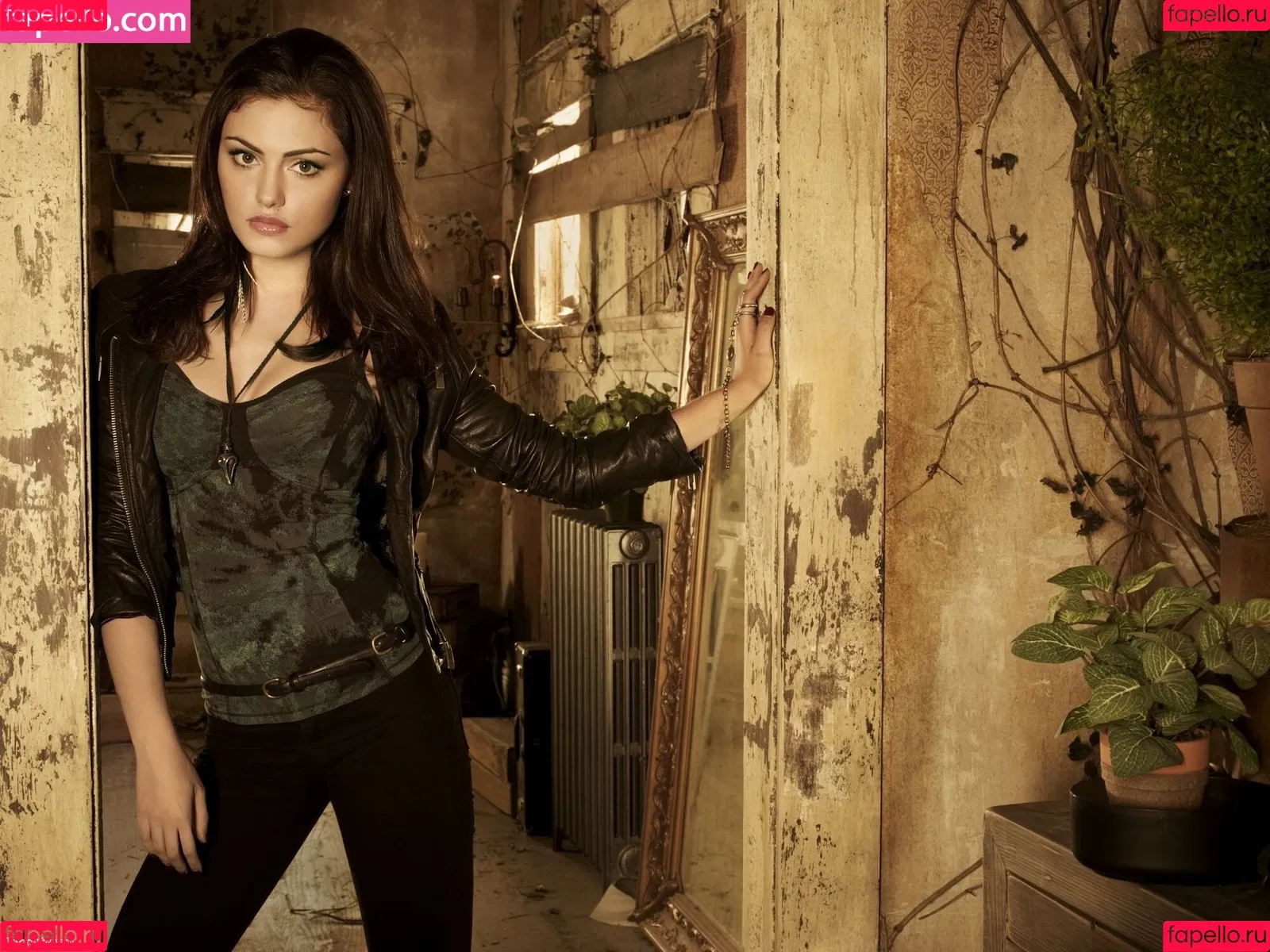 Phoebe Tonkin Onlyfans Photo Gallery 