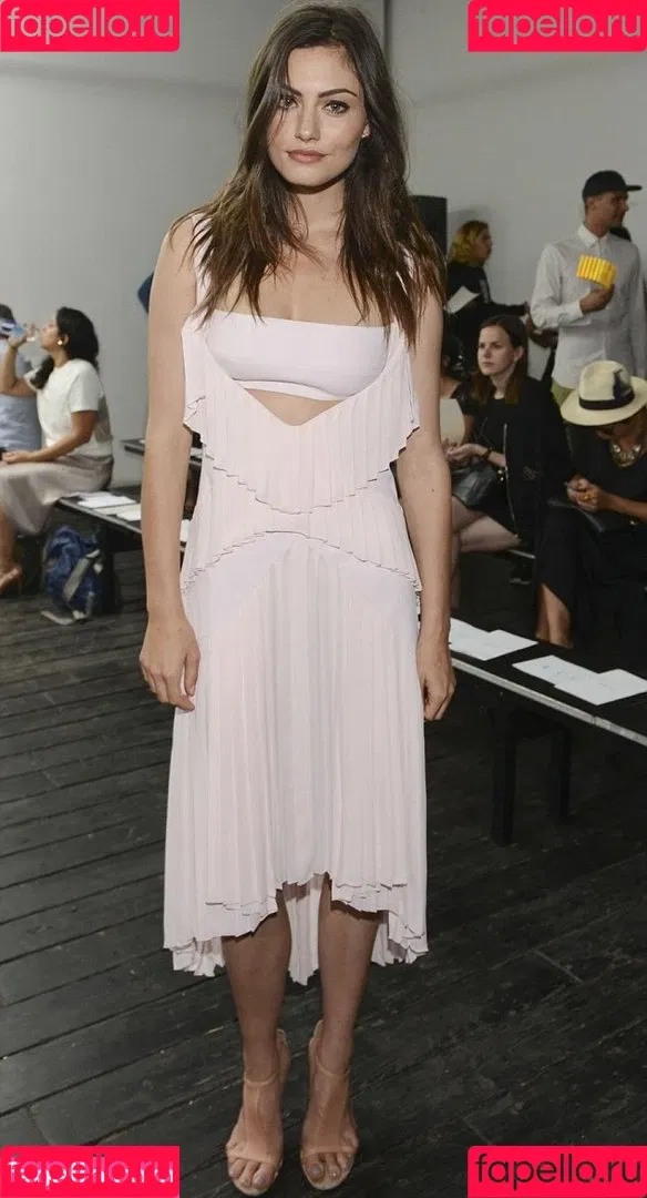 Phoebe Tonkin Onlyfans Photo Gallery 
