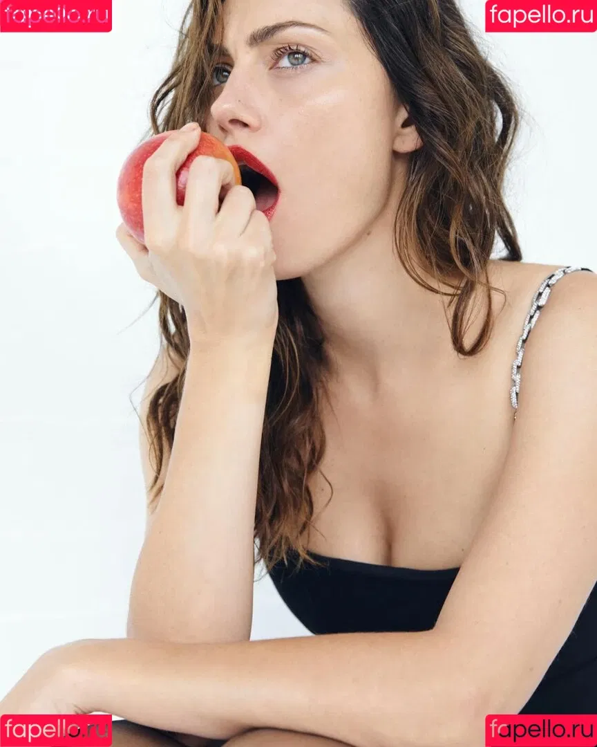 Phoebe Tonkin Onlyfans Photo Gallery 
