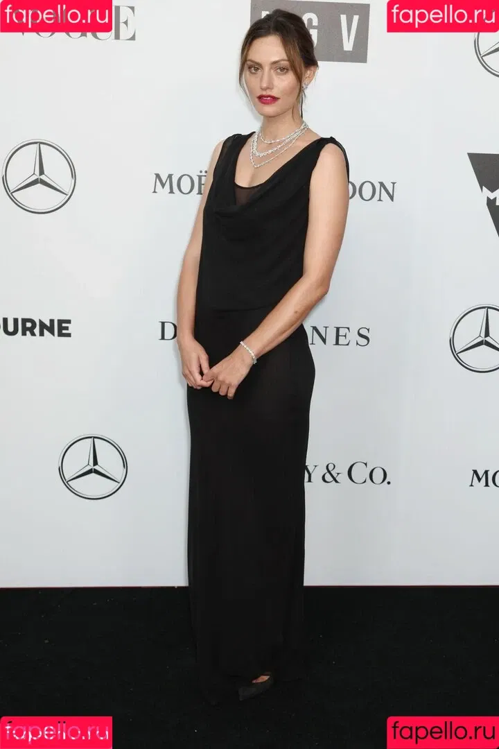 Phoebe Tonkin Onlyfans Photo Gallery 