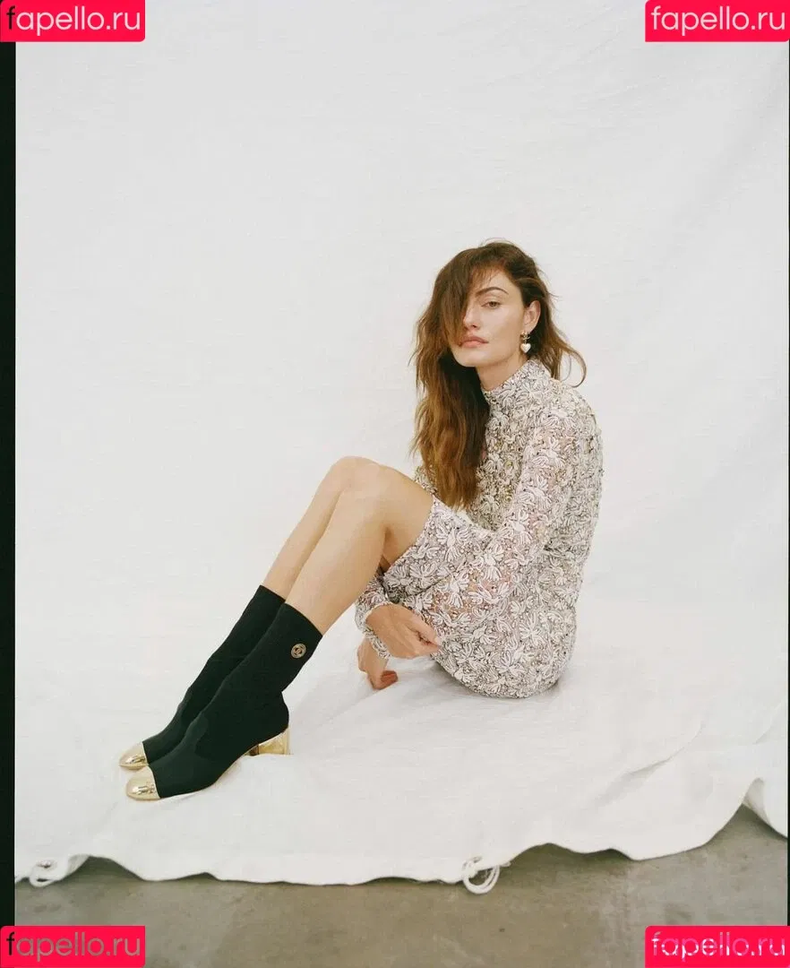 Phoebe Tonkin Onlyfans Photo Gallery 