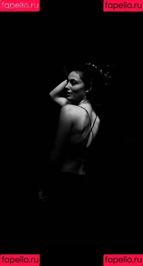 Phoebe Tonkin Onlyfans Photo Gallery 