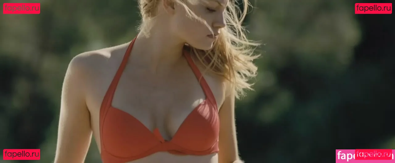 Phoebe Tonkin Onlyfans Photo Gallery 