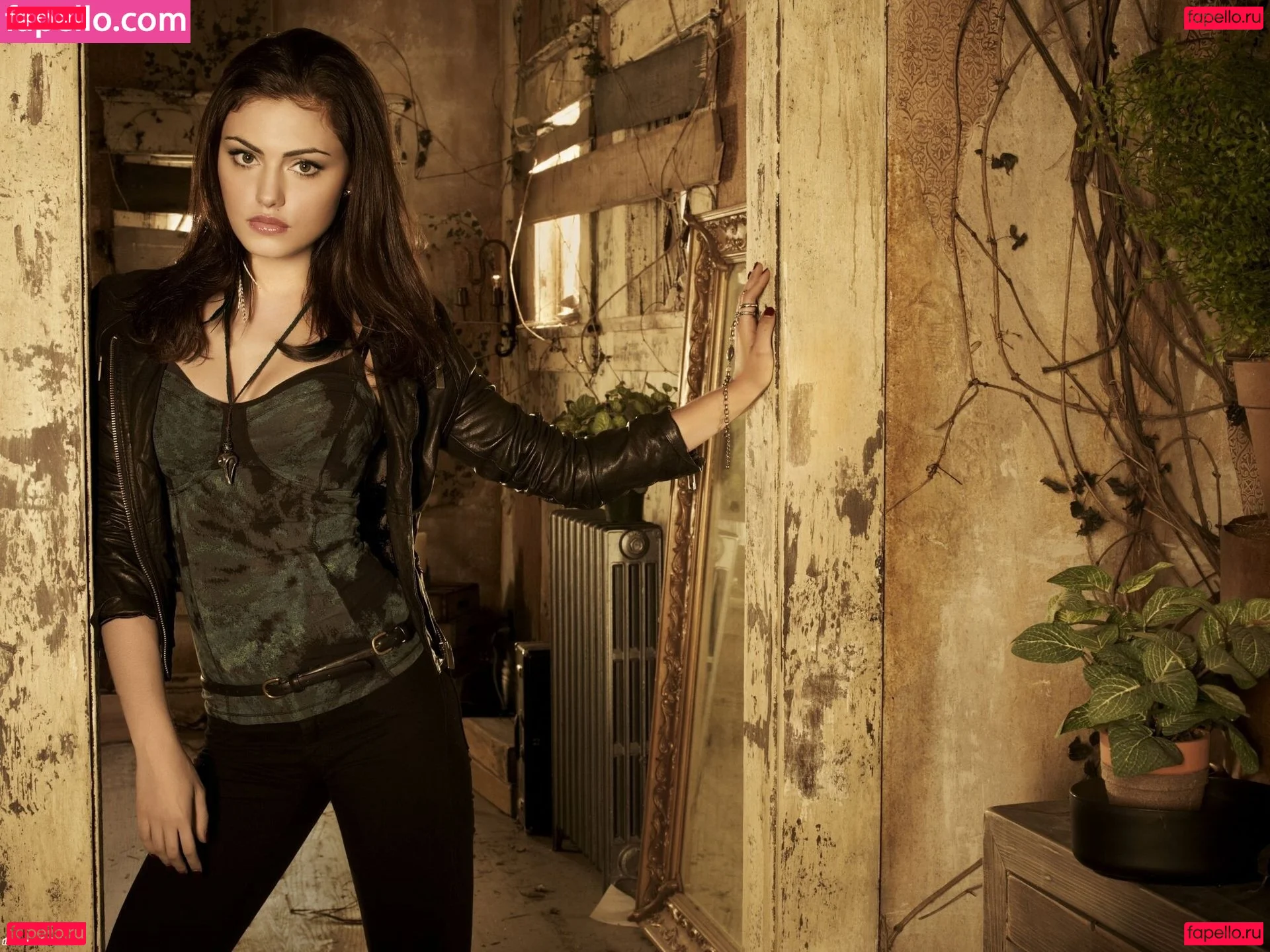 Phoebe Tonkin Onlyfans Photo Gallery 