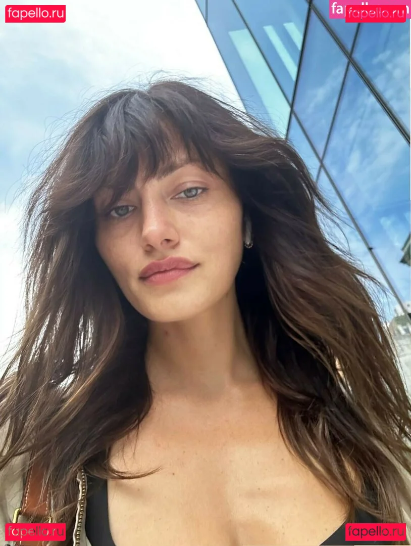 Phoebe Tonkin Onlyfans Photo Gallery 