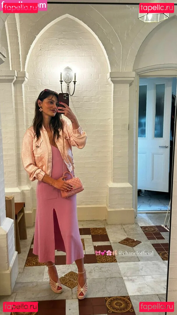 Phoebe Tonkin Onlyfans Photo Gallery 