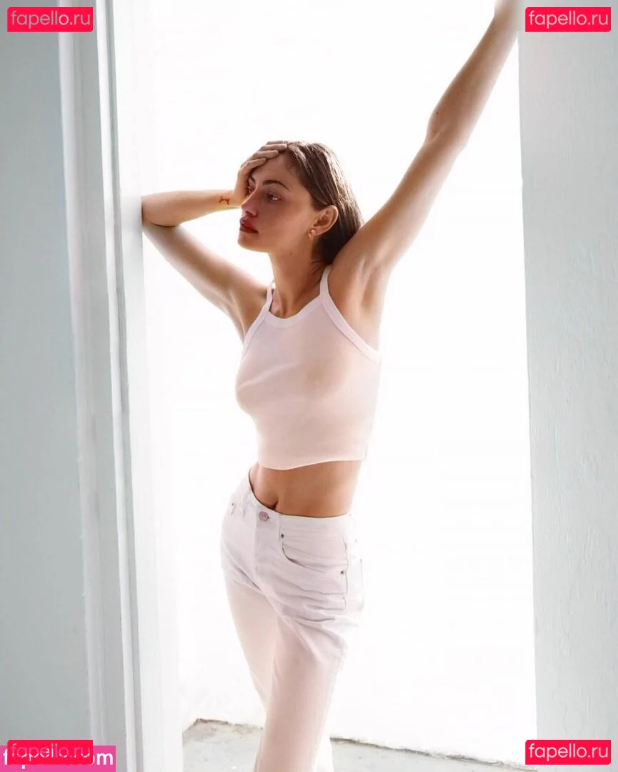 Phoebe Tonkin Onlyfans Photo Gallery 