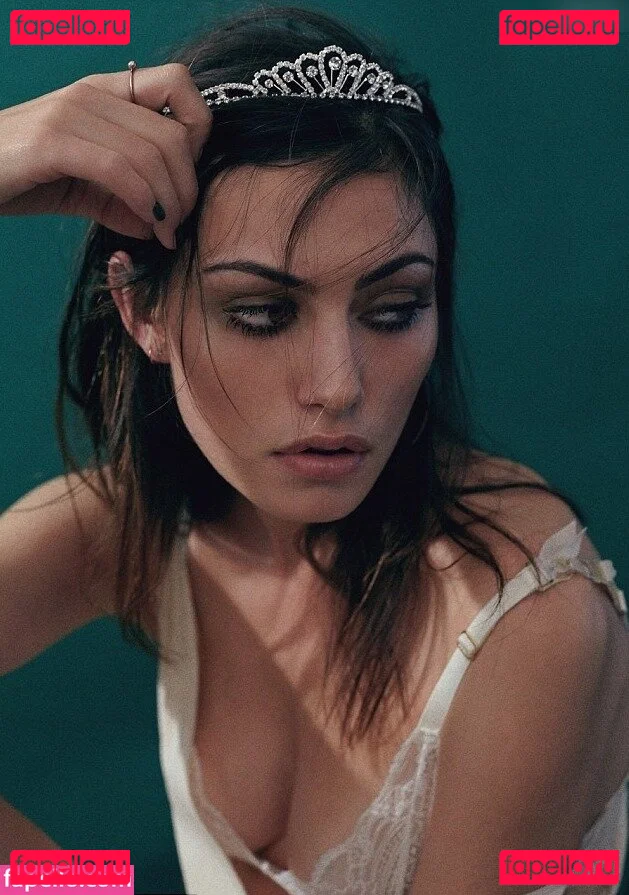 Phoebe Tonkin Onlyfans Photo Gallery 
