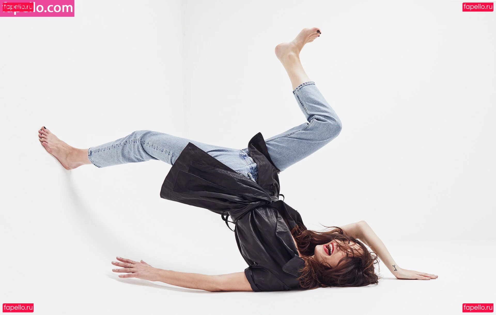 Phoebe Tonkin Onlyfans Photo Gallery 