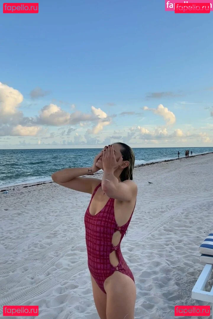 Phoebe Tonkin Onlyfans Photo Gallery 