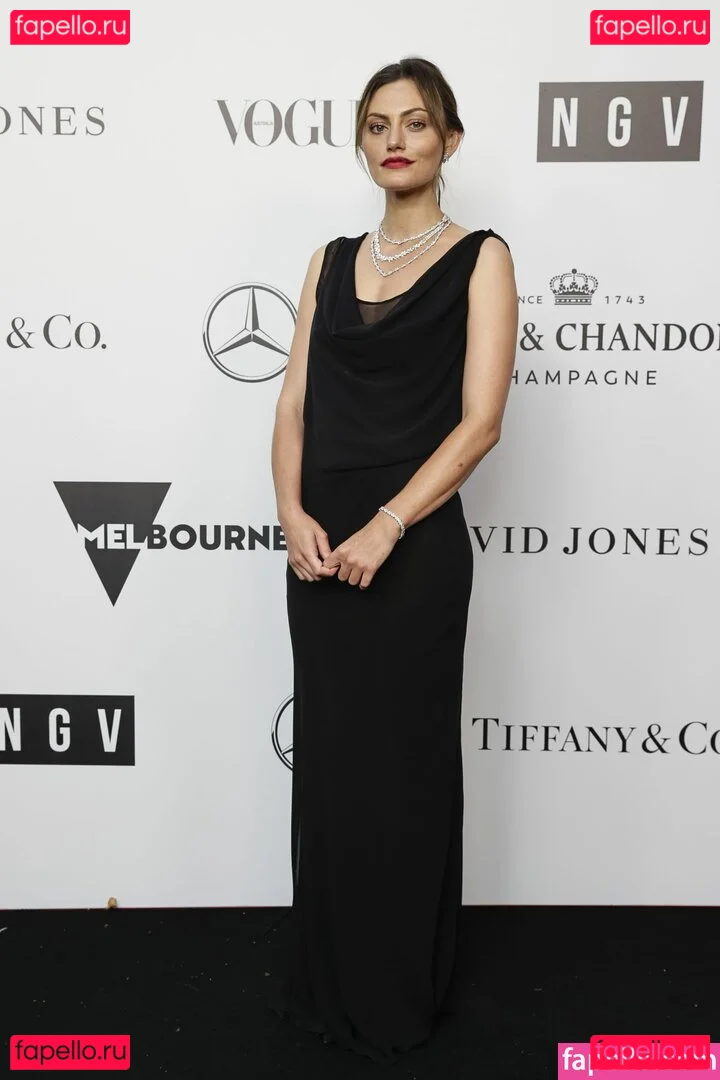 Phoebe Tonkin Onlyfans Photo Gallery 