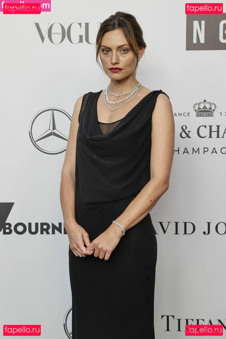 Phoebe Tonkin Onlyfans Photo Gallery 