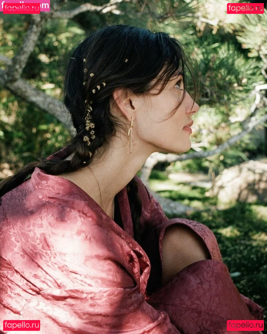 Phoebe Tonkin Onlyfans Photo Gallery 