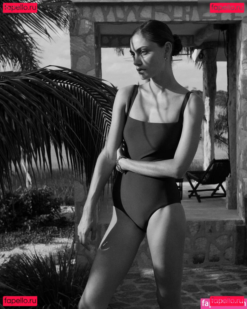 Phoebe Tonkin Onlyfans Photo Gallery 