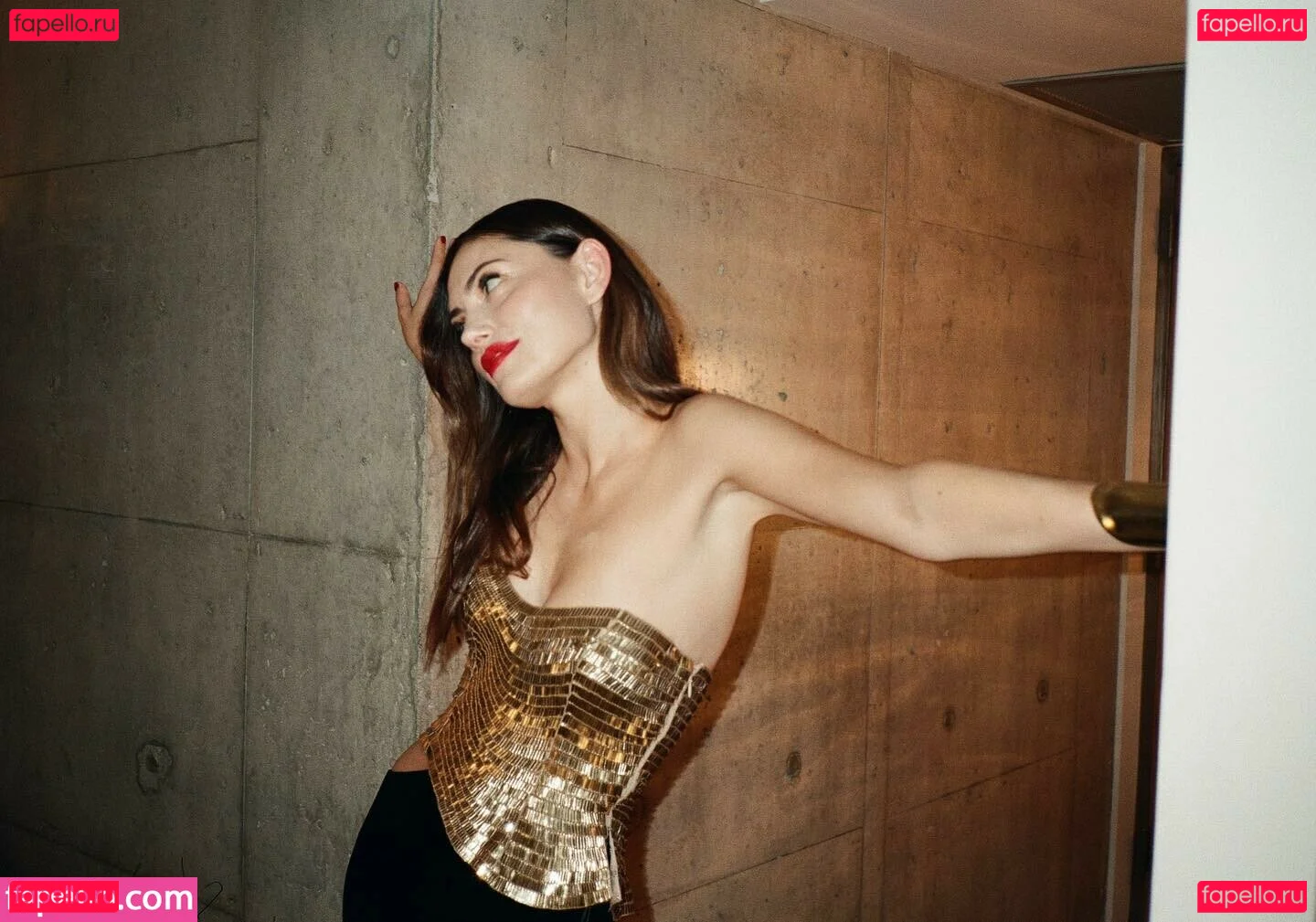 Phoebe Tonkin Onlyfans Photo Gallery 