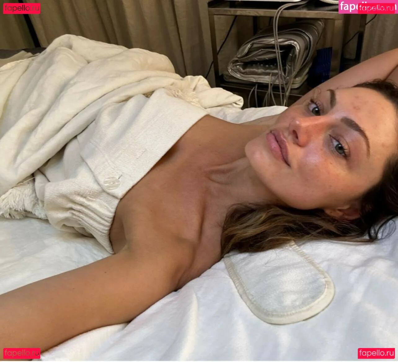 Phoebe Tonkin Onlyfans Photo Gallery 