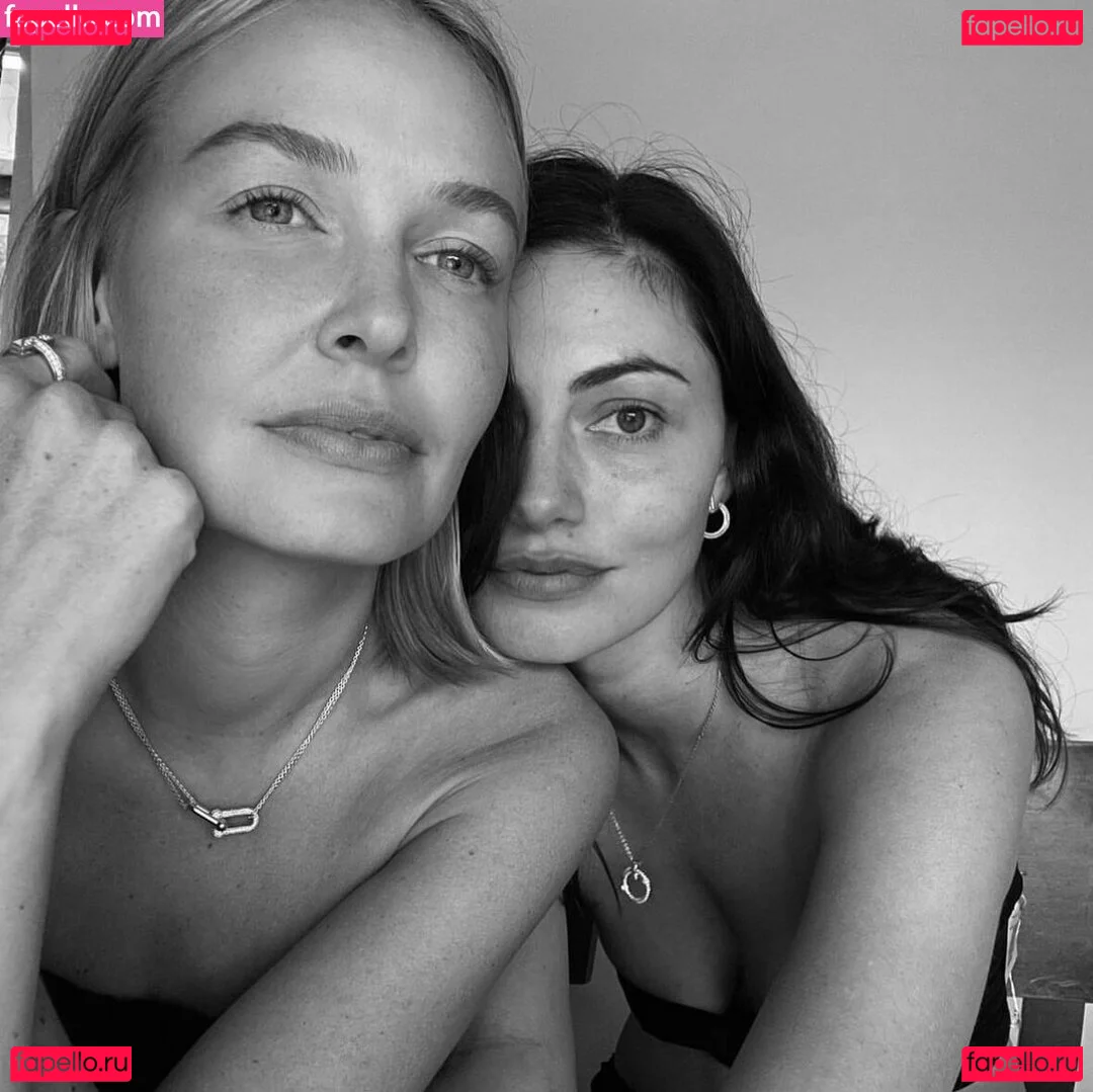 Phoebe Tonkin Onlyfans Photo Gallery 