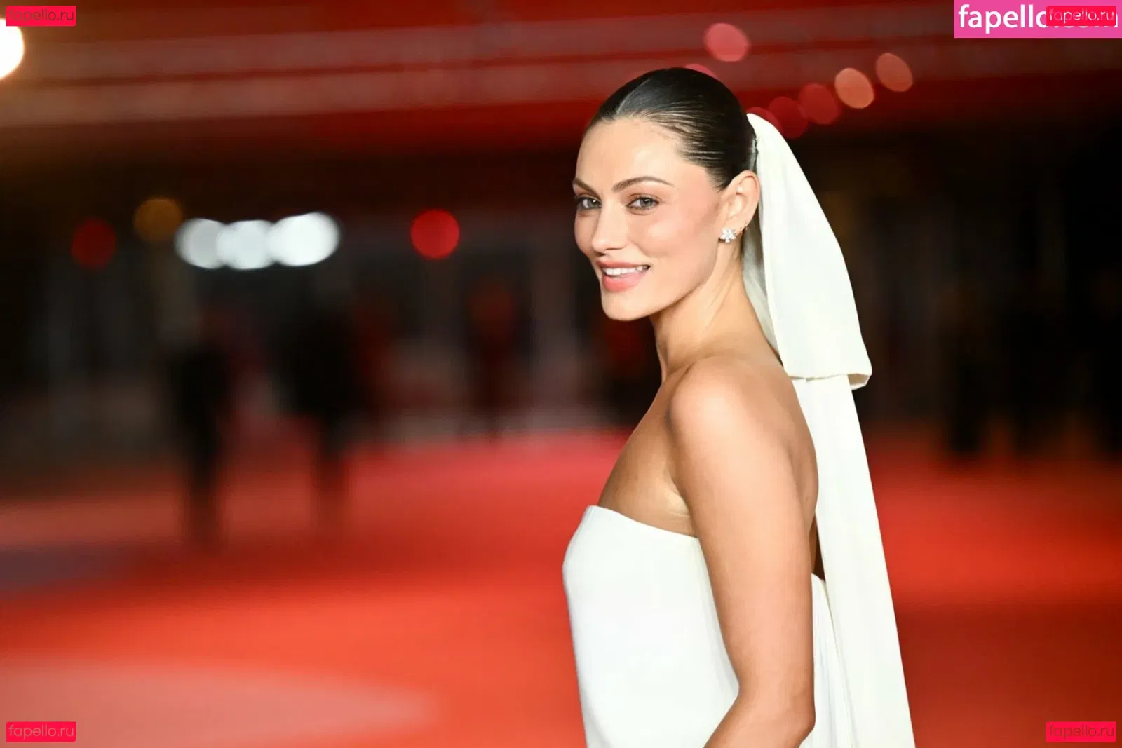 Phoebe Tonkin Onlyfans Photo Gallery 